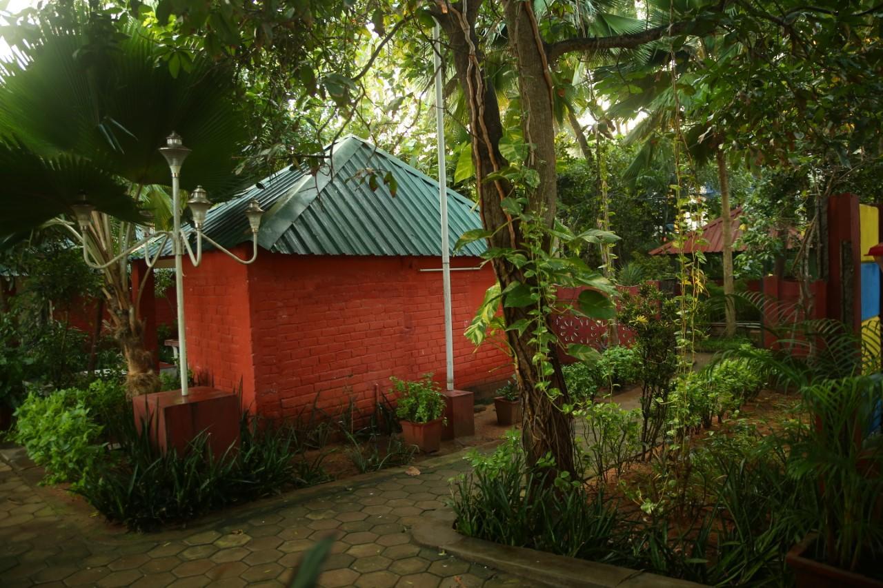 Soorya Beach Resort Pondicherry Exterior photo